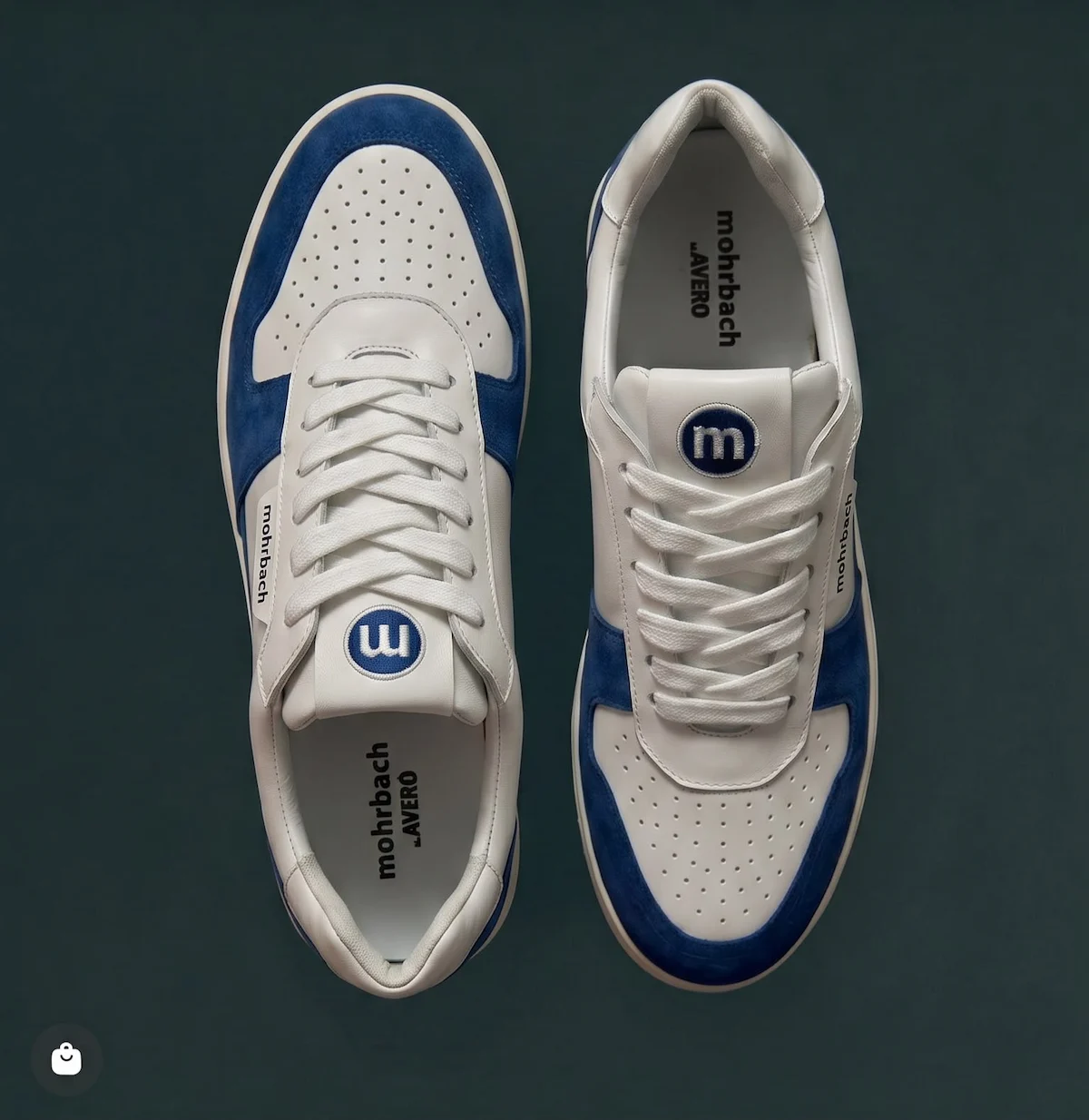 Mohrbach Firmensneaker – fertiges Paar in Weiß und Blau